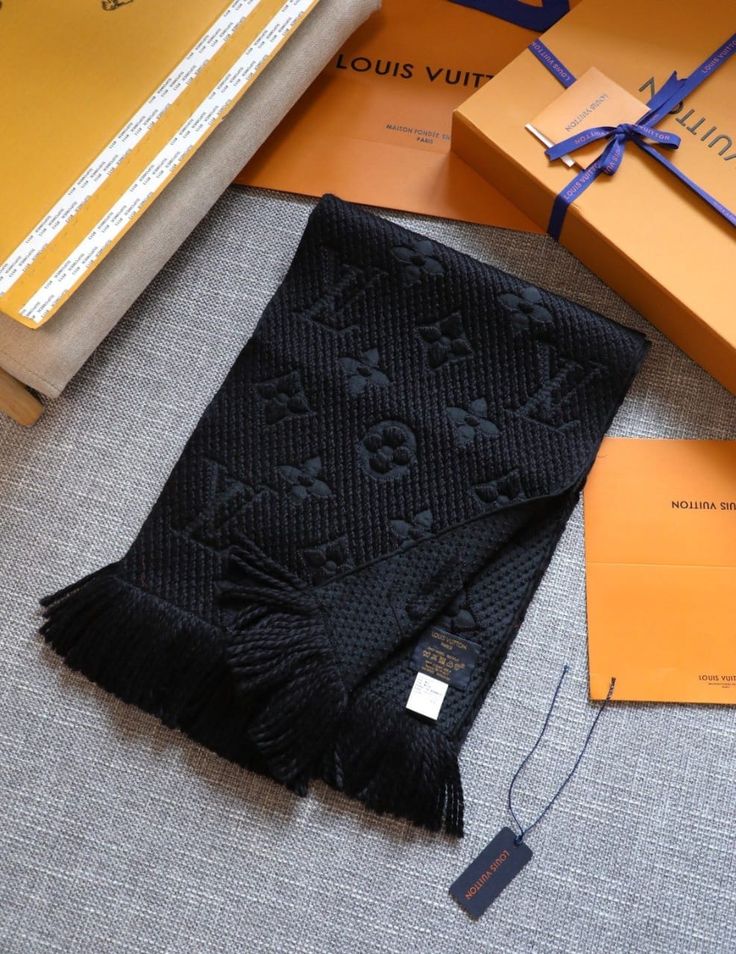 Luxury Red Knit Replica Louis Vuitton Scarf – Monogram & Fringe