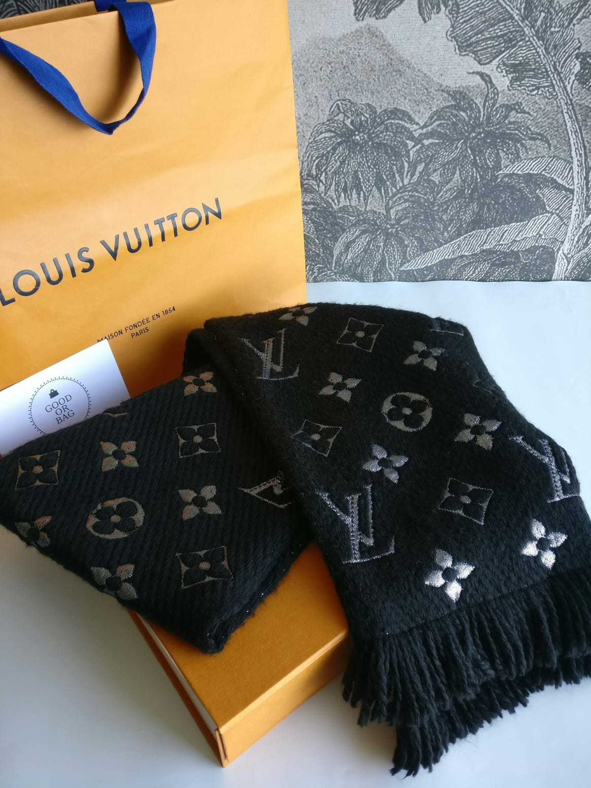 Luxury Red Knit Replica Louis Vuitton Scarf – Monogram & Fringe