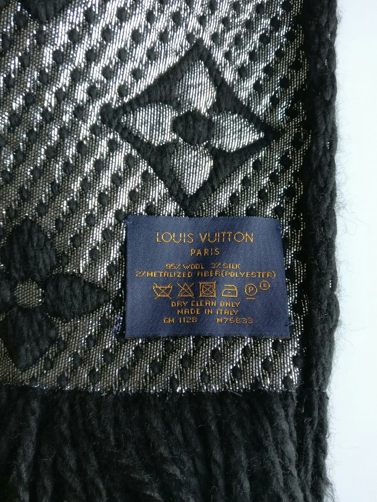 Luxury Red Knit Replica Louis Vuitton Scarf – Monogram & Fringe