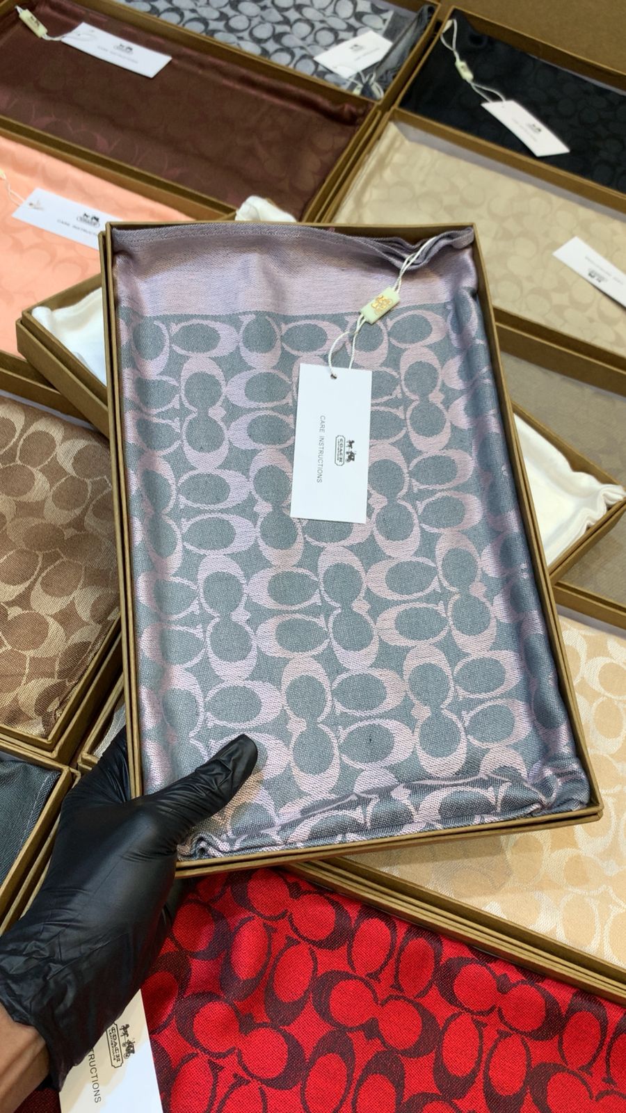 Elegant Monogram Scarf – Soft Touch Unisex Fashion Accessory
