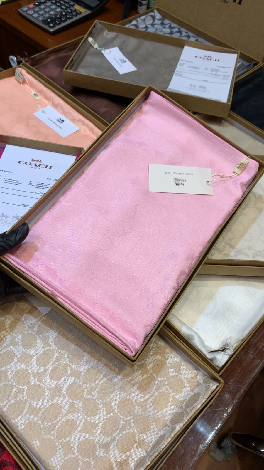Elegant Monogram Scarf – Soft Touch Unisex Fashion Accessory