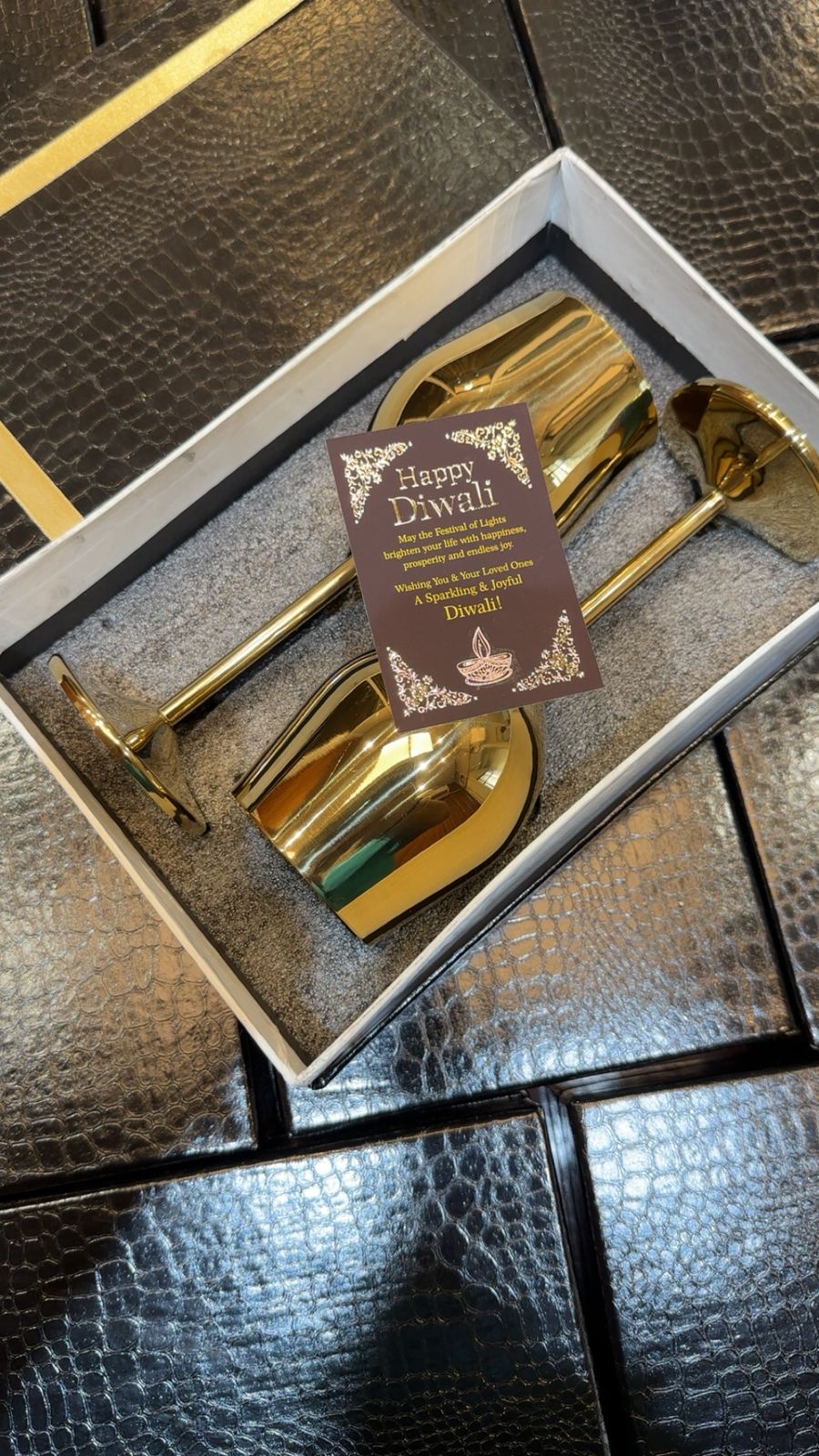Luxury Gold Wine Glass Gift Set (Set of 2)