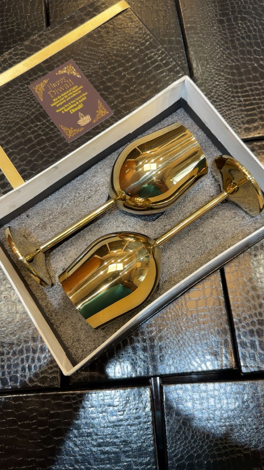 Luxury Gold Wine Glass Gift Set (Set of 2)