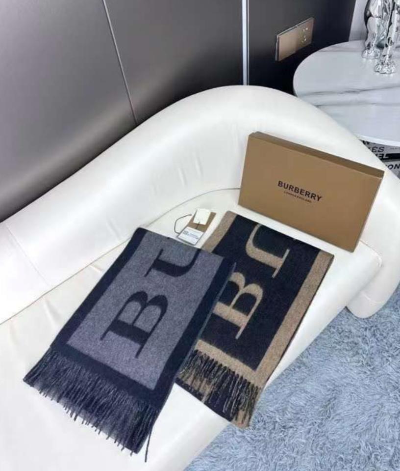 Classic Beige and Black Wool Scarf with Oversized Letter Design