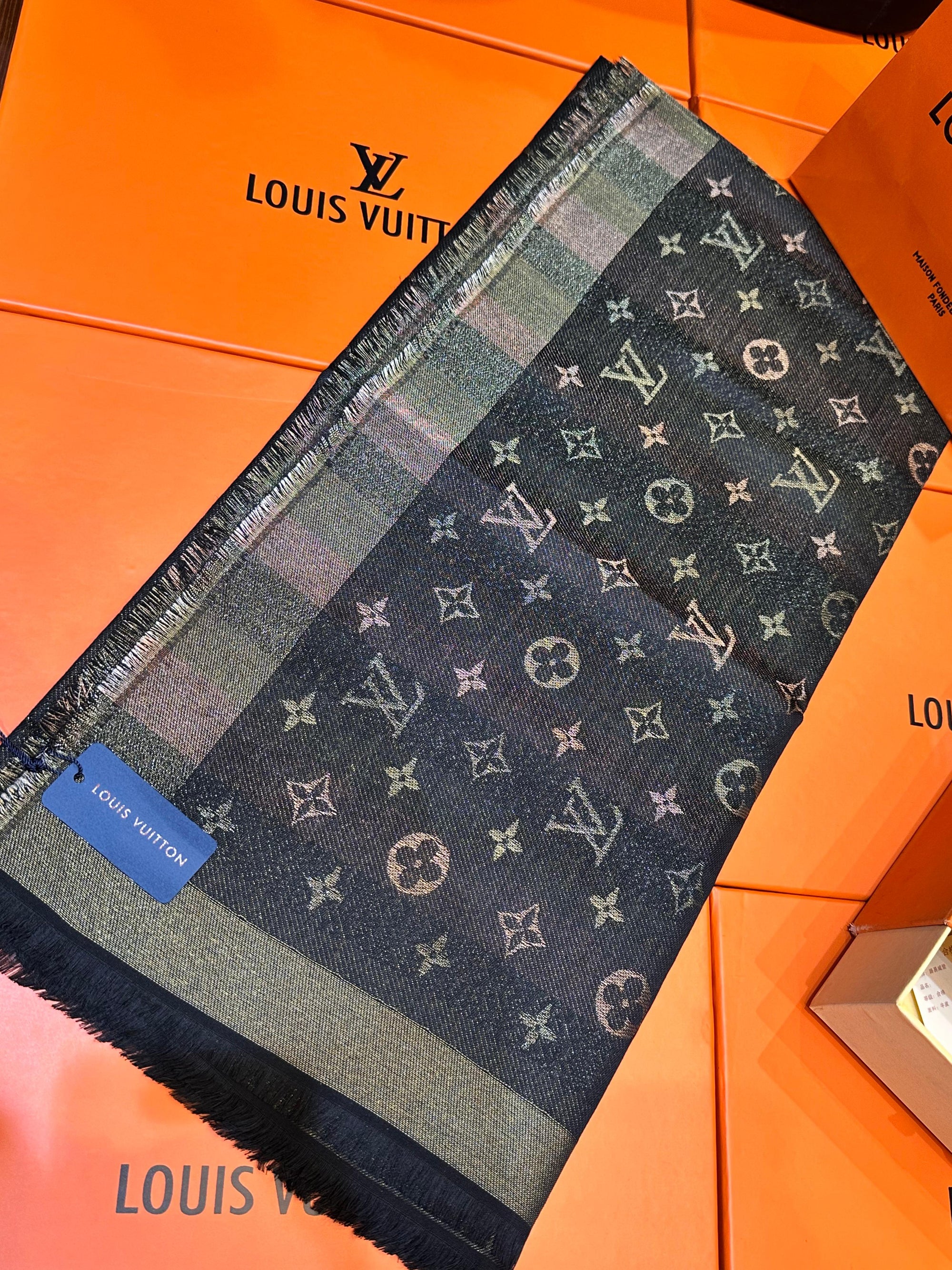 Luxury Multitone Designer Monogram Shawl – Premium LV-Inspired Winter Wrap