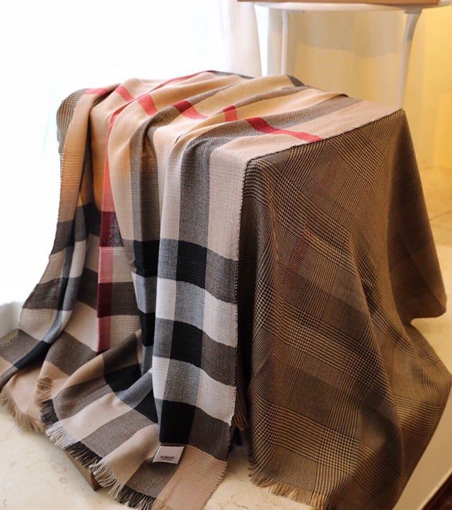 Classic Checkered Winter Shawl with Soft Textured Finish