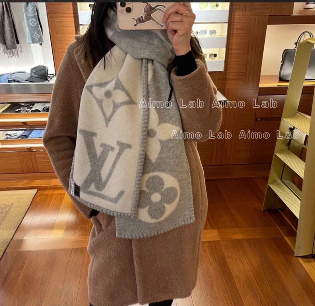 Unisex Winter Wool Blend Stole – Soft Icon Pattern Wrap