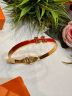 Luxury Enamel Finish Adjustable Bracelet – Elegant Gold Tone