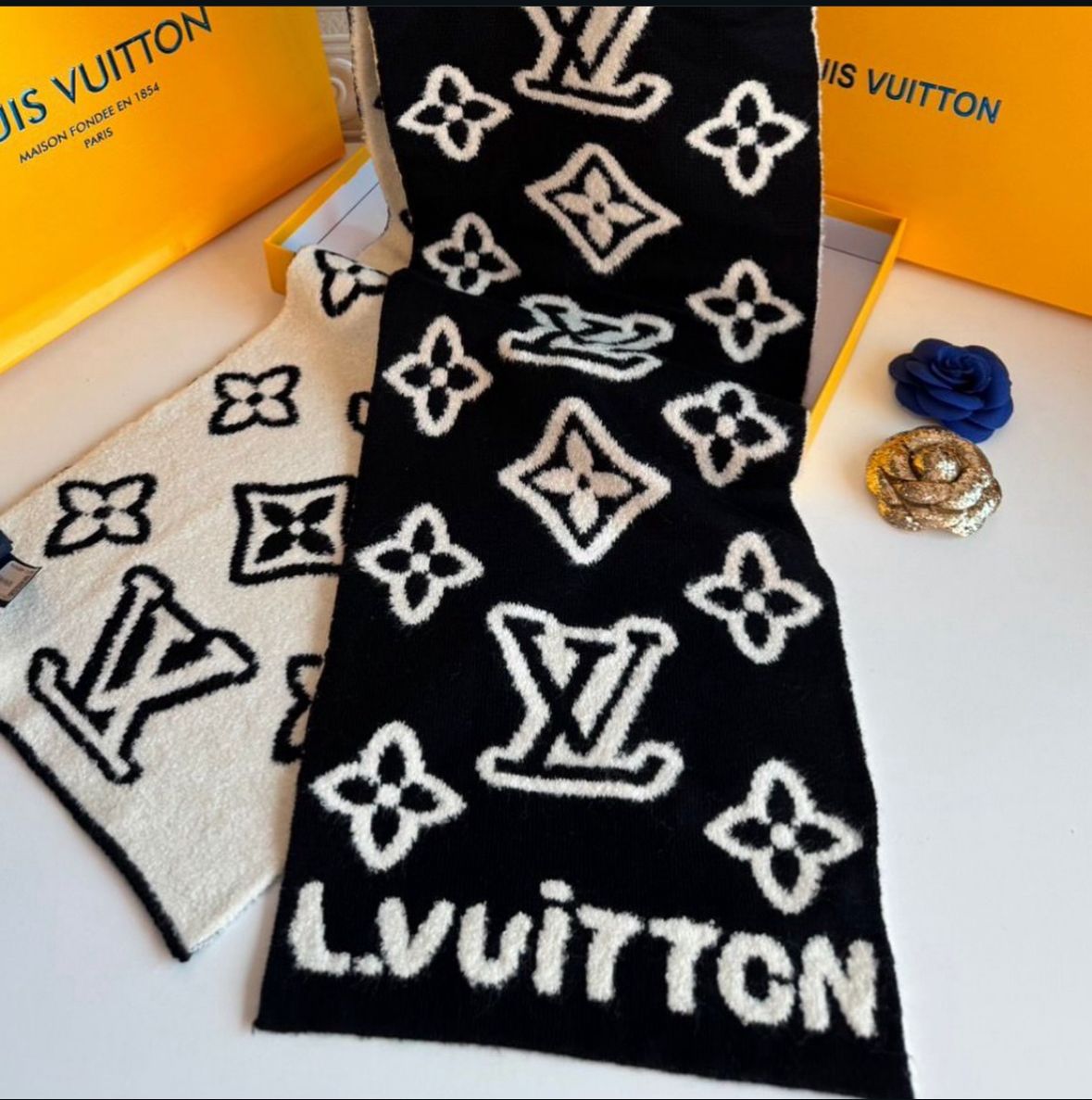 Luxury Monogram Knit Winter Scarf for Women