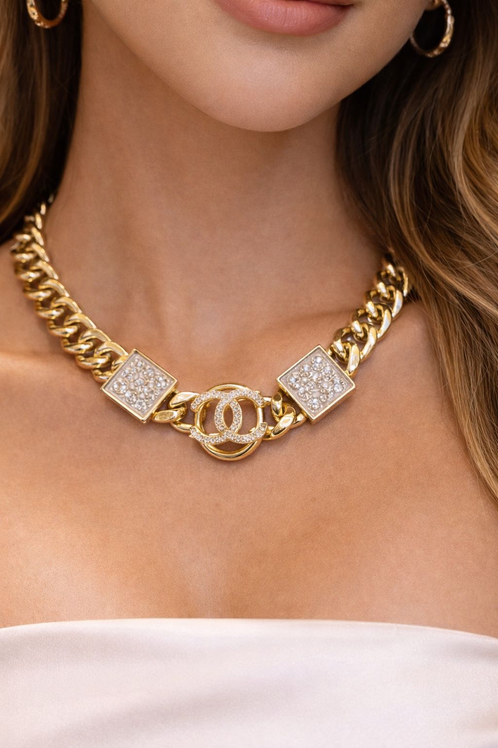 Elegant Gold-Tone Link Chain Statement Necklace