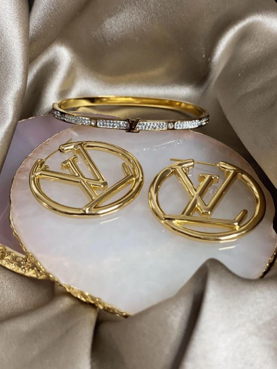Gold Statement Monogram Hoop Earrings – Replica Louis Vuitton