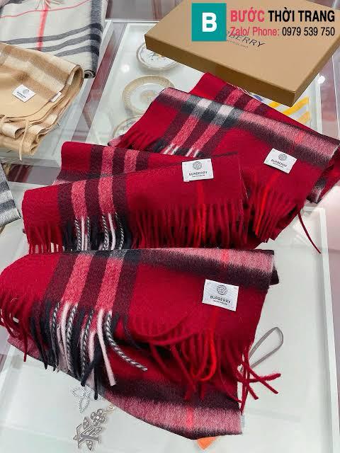 Luxurious Checkered Cashmere Scarf with Fringed Edges