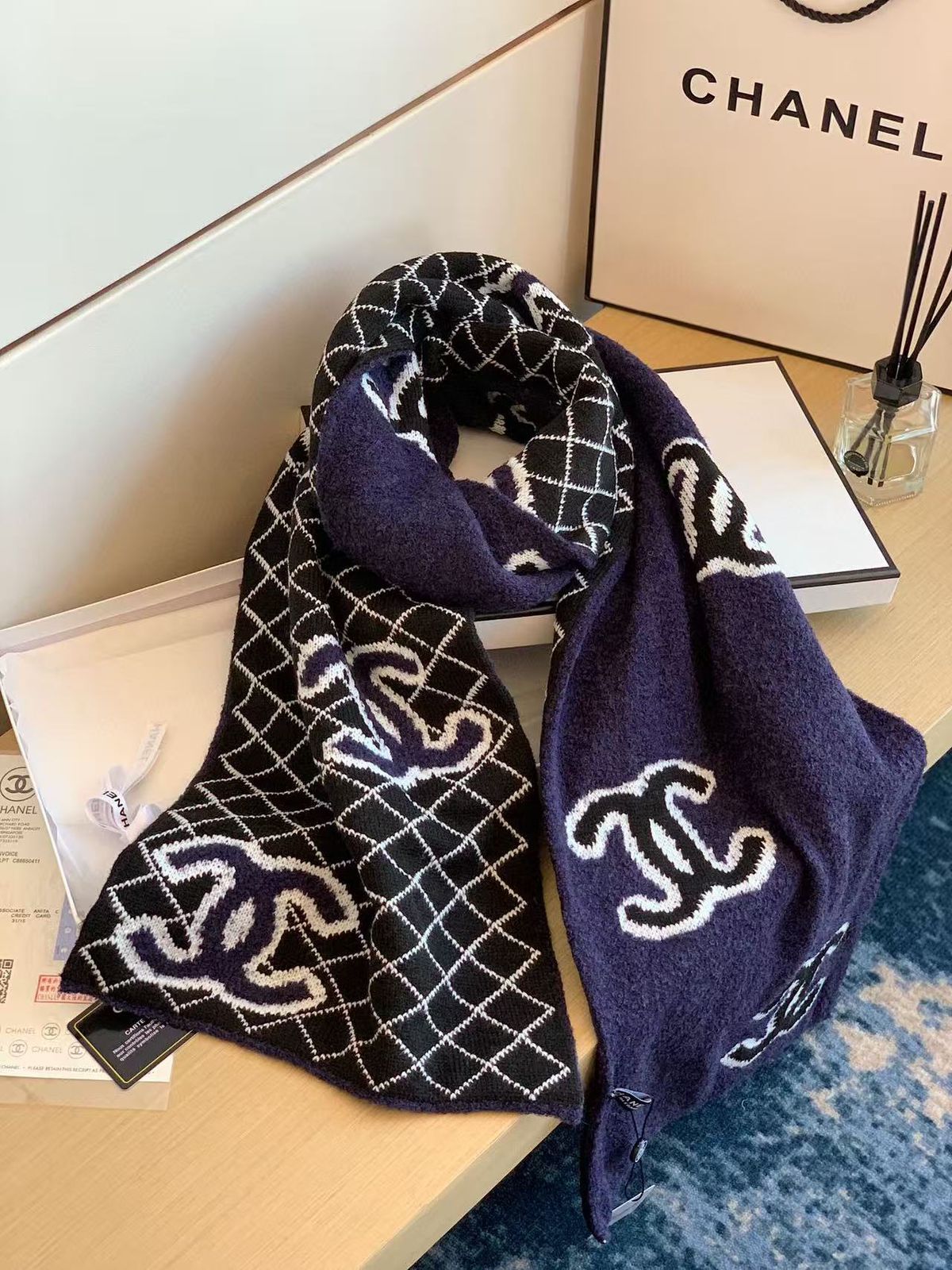 Luxury Monogram Pattern Winter Stole for Men & Women